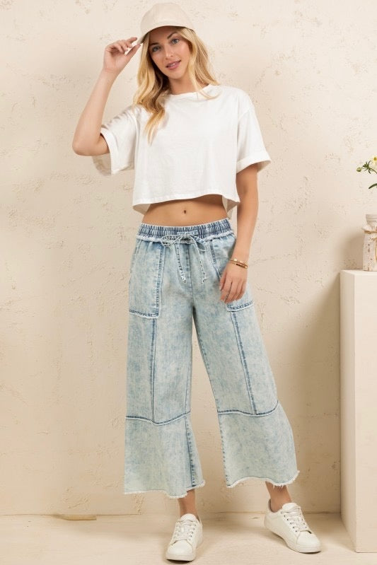 SAGE & FIG MINERAL-WASH WIDE LEG CROP JEANS