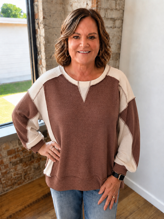 MOCHA COLOR BLOCK PULLOVER
