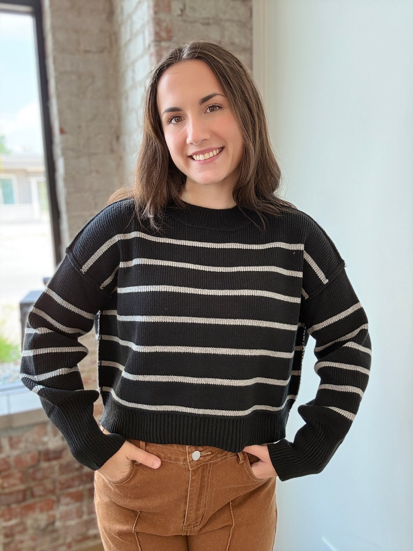 EMILY CROPPED BLACK AND GREY SWEATER