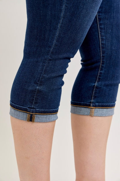 JUDY BLUE DARK DENIM CAPRI W/SINGLE CUFF