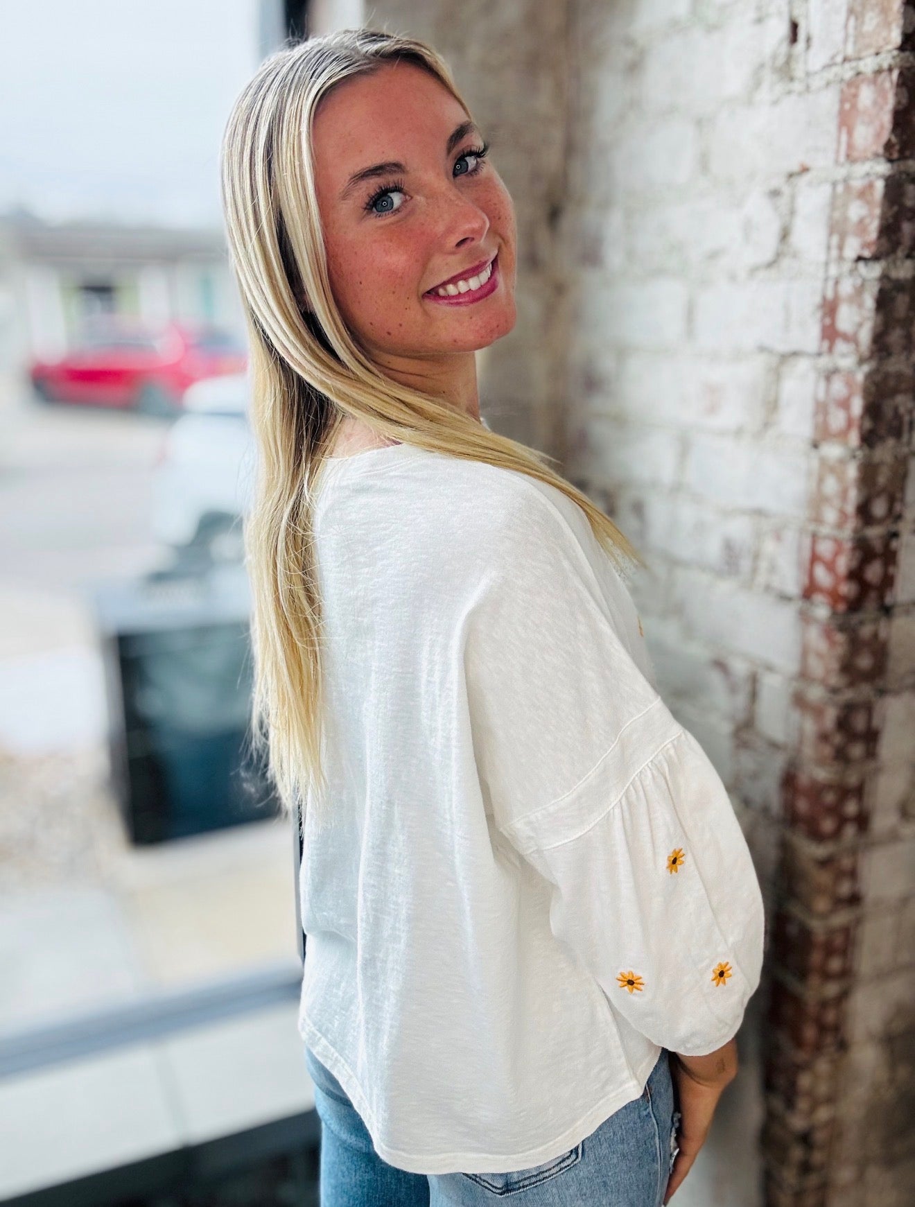 Ivory Daisy 3/4 Long Sleeve Tee