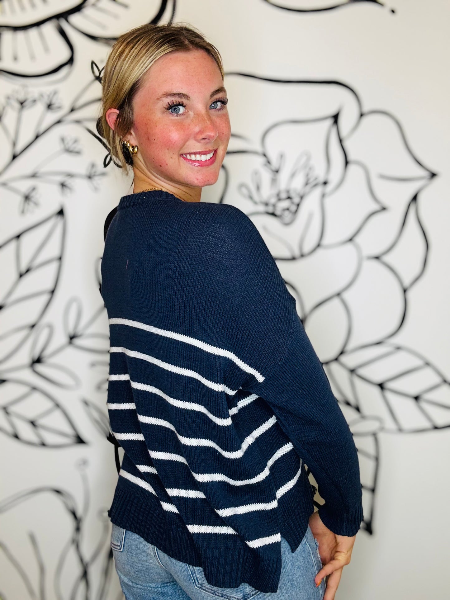 SHIRALEAH CHICAGO NAVY STRIPE “LAKE” GRAPHIC SWEATER