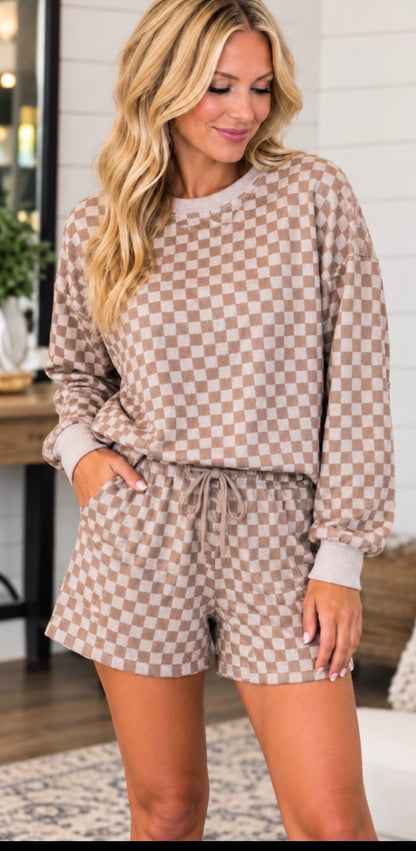 STACY CHECKERBOARD SOFT BRUSHED KNIT SET 

PULLOVER & SHORTS