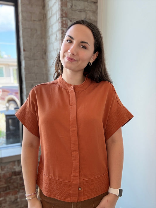 BURNT ORANGE BUTTON-DOWN BLOUSE