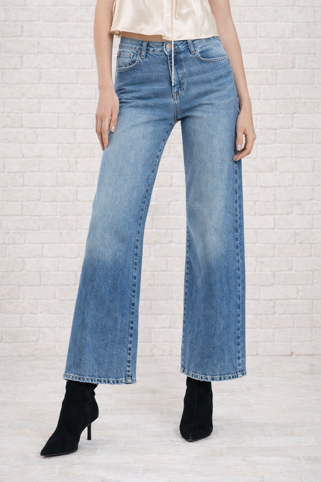 Stone Wash Wide Leg Crop Denim