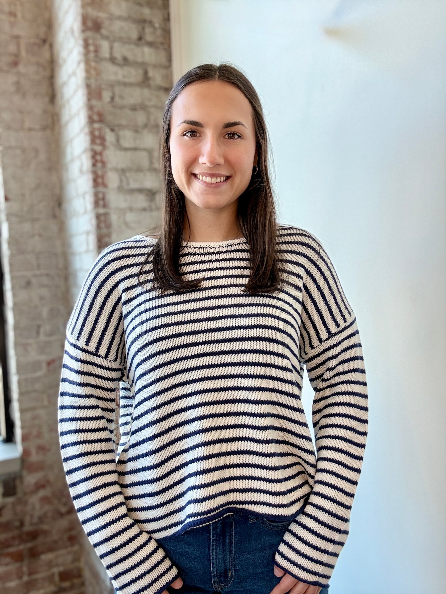 NAVY AND WHITE CREW SWEATER