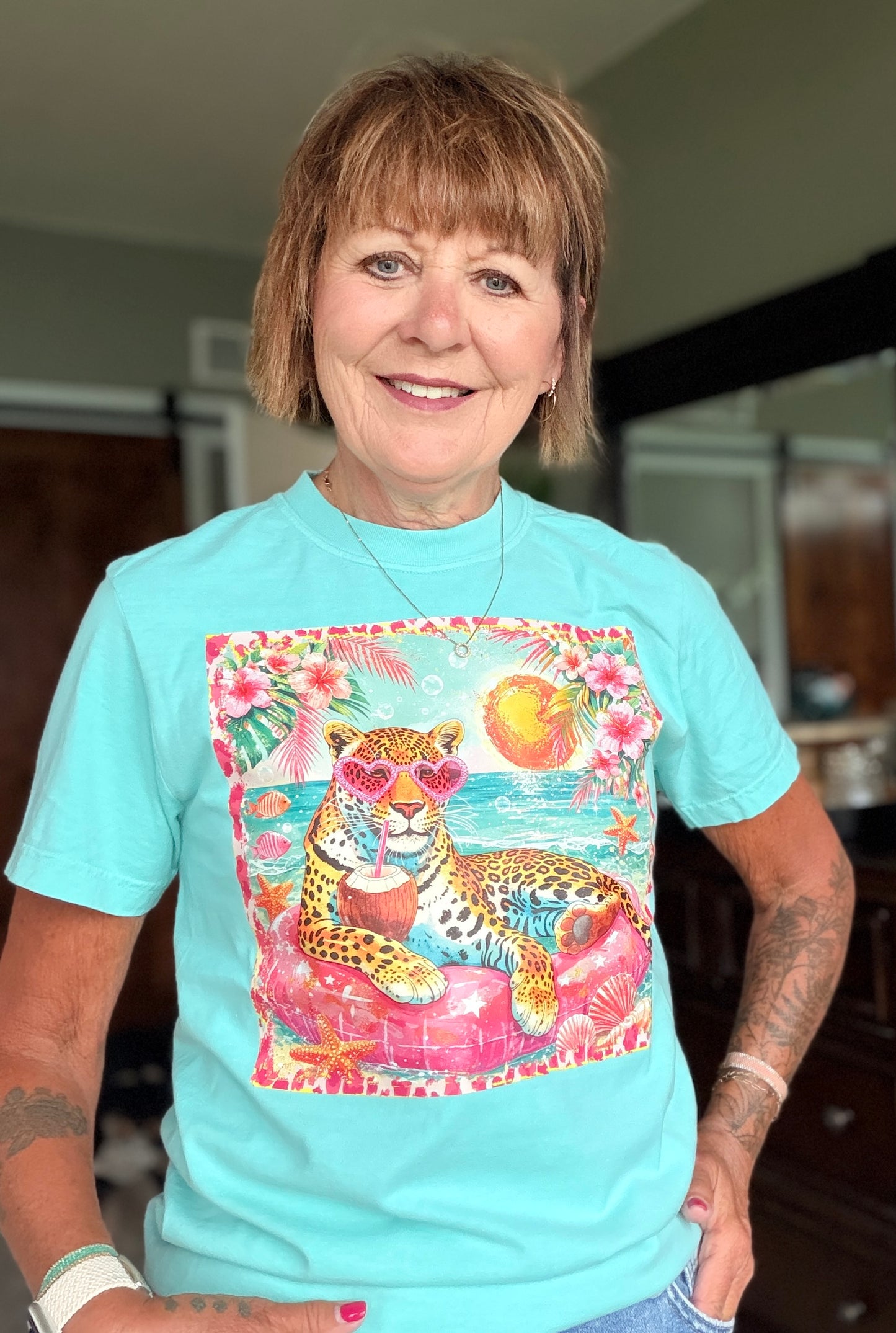 TURQUOISE “LEOPARD” GRAHIC TEE