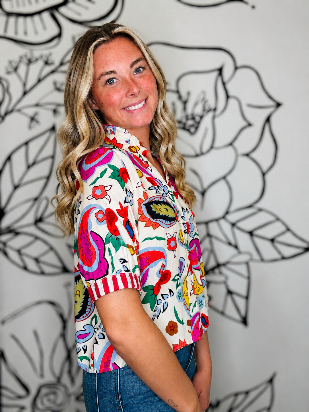 VIBRANT PRINT PAISLEY BUTTON-DOWN TOP