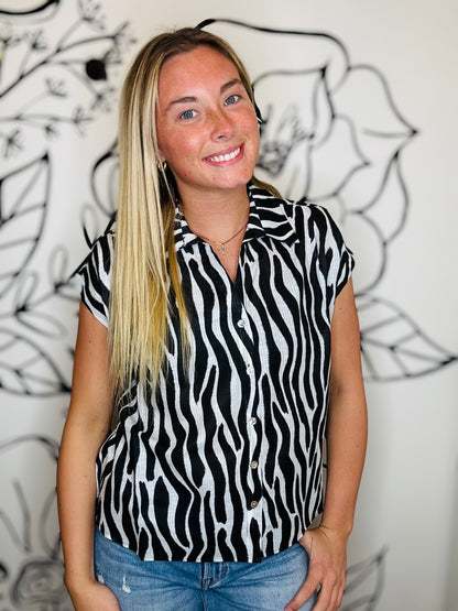 TRU LUXE WILD SIDE BUTTON FRONT TOP