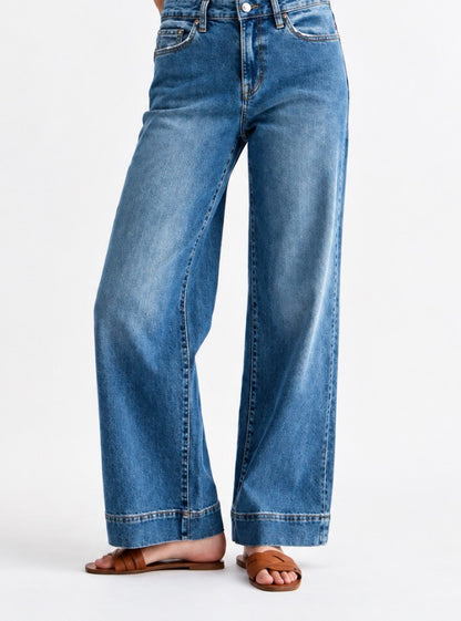 MICA MID-RISE WIDE LEG JEAN