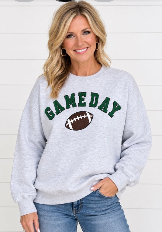 FLEECE RELAXED FIT SWEATSHIRT WITH GAME DAY CHENILLE PATCH