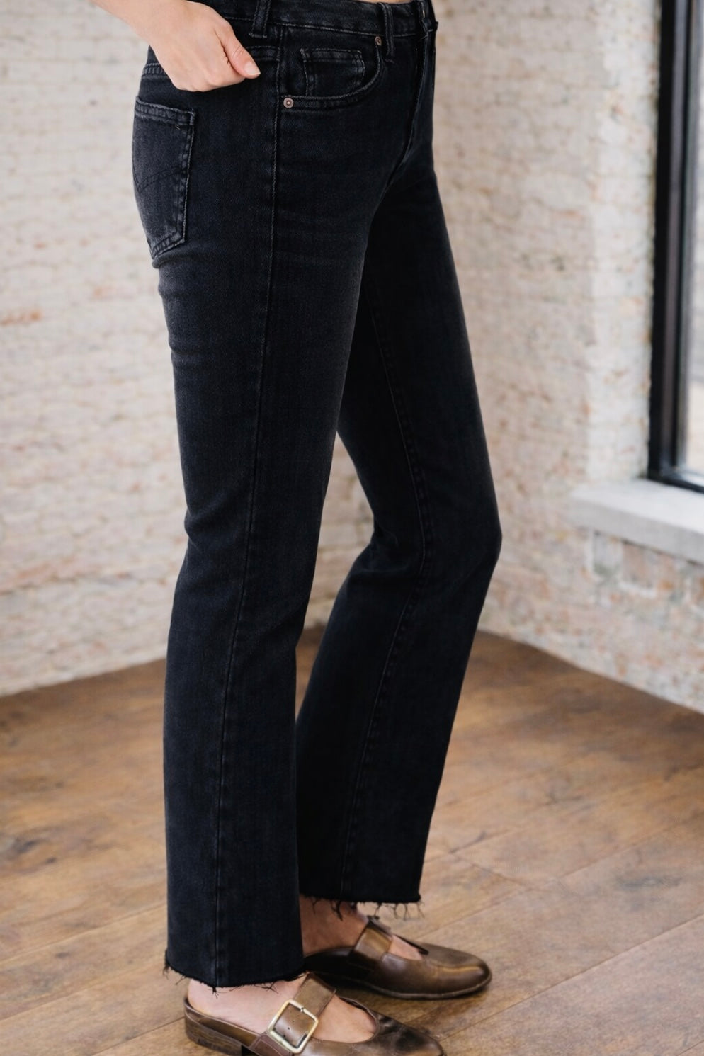 Mica Black Straight Leg