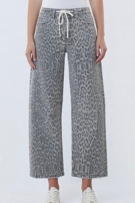VERVET HIGH RISE LEOPARD BARREL JEANS