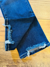 Load image into Gallery viewer, Risen Cropped Non Distressed Tummy Control Jeans
