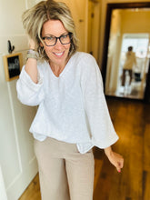 Load image into Gallery viewer, White One Size Sweater

