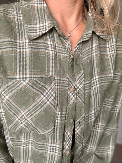 Everyday Casual Button-Down Plaid Flannel