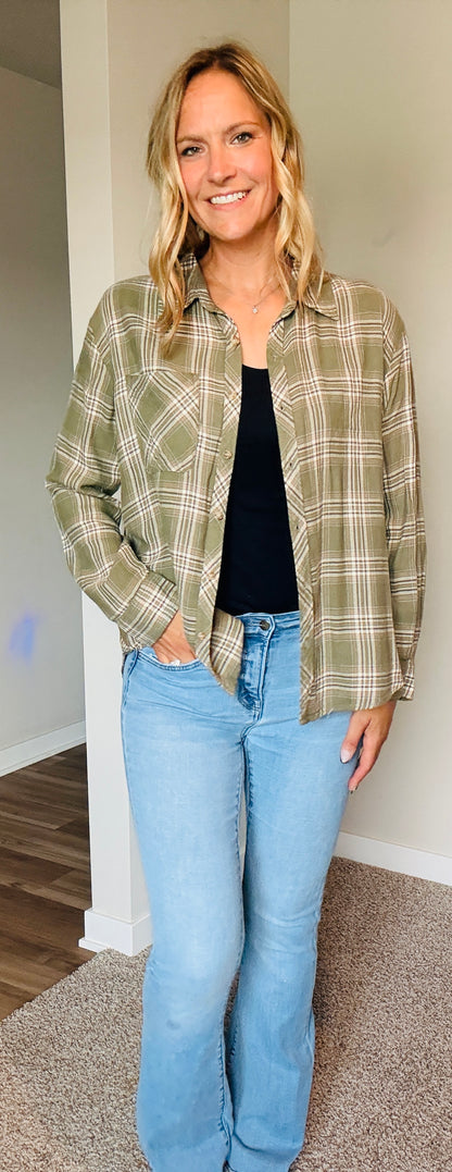 Everyday Casual Button-Down Plaid Flannel